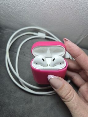 Wireless Apple Airpods Earbuds with Hot Pink Case 2nd Gen